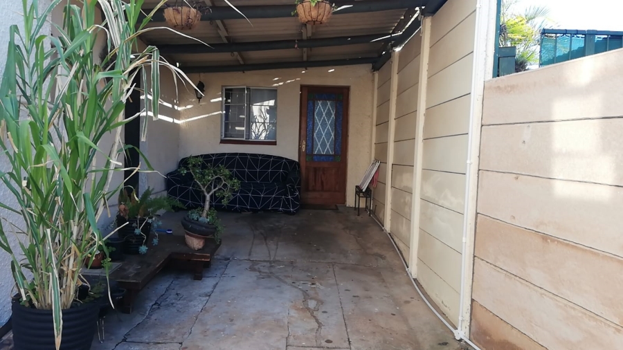 To Let 1 Bedroom Property for Rent in Millard Grange Eastern Cape